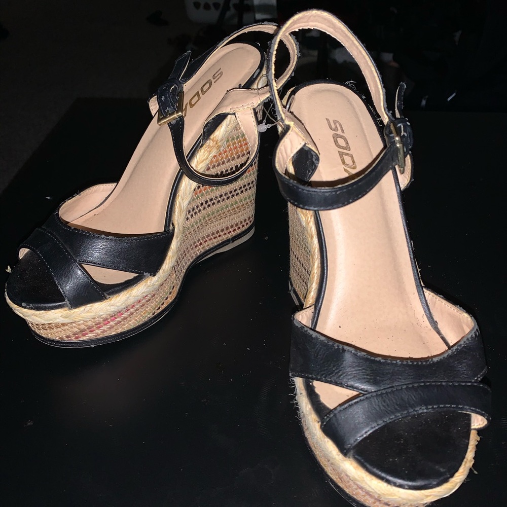 No tears. New never worn.